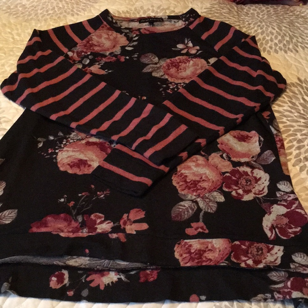 Derek Heart brushed top.